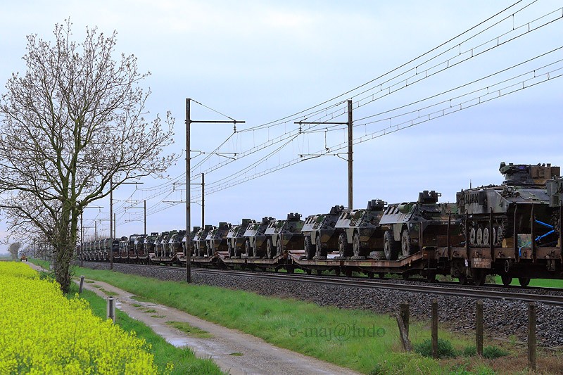 convoi militaire.JPG